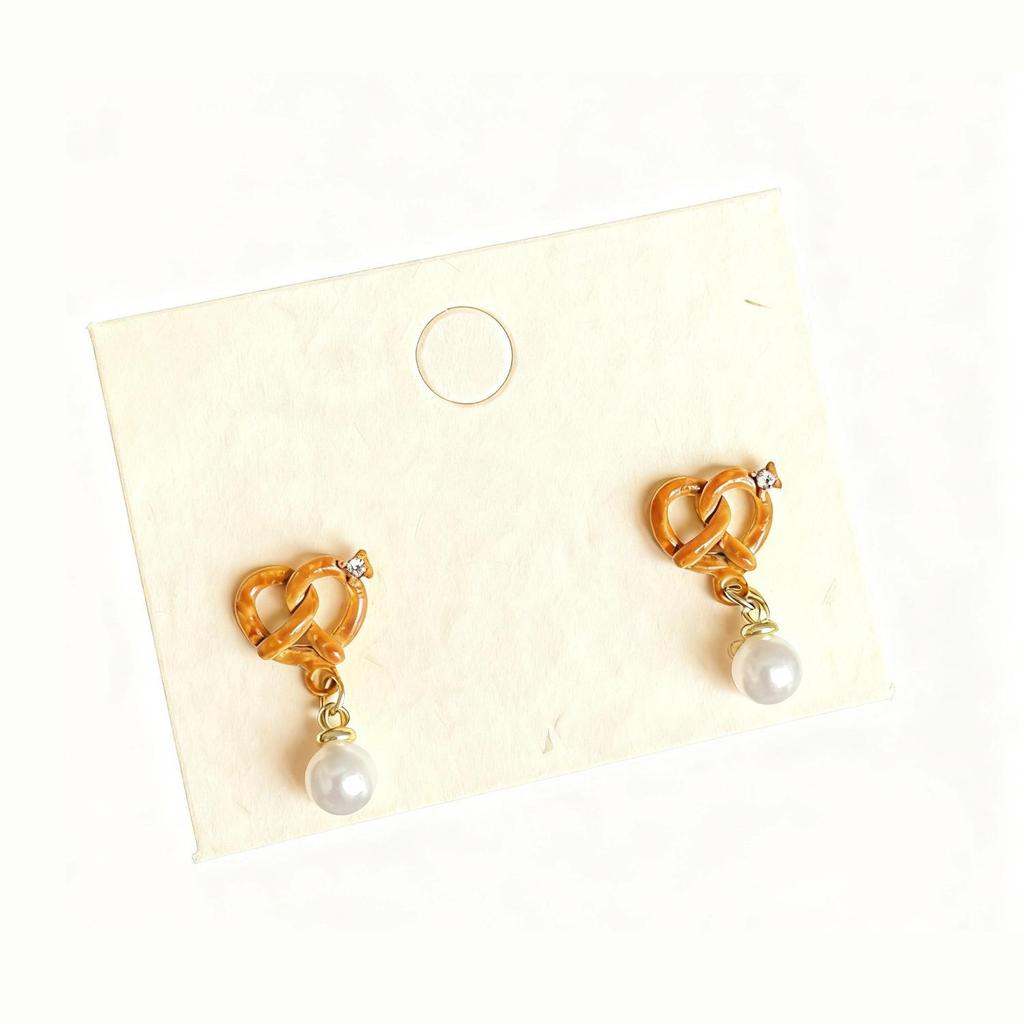 Fun & Cute Caramel Bread Drip Oil Geometric Stud Earrings: Cartoon Niche Light Luxury Accessories