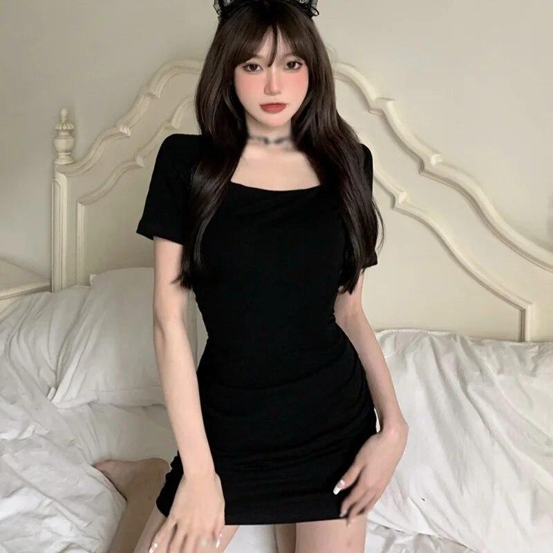 Schlanke, rückenfreie, kurze Ärmelkleider für Damen mit quadratischem Kragen