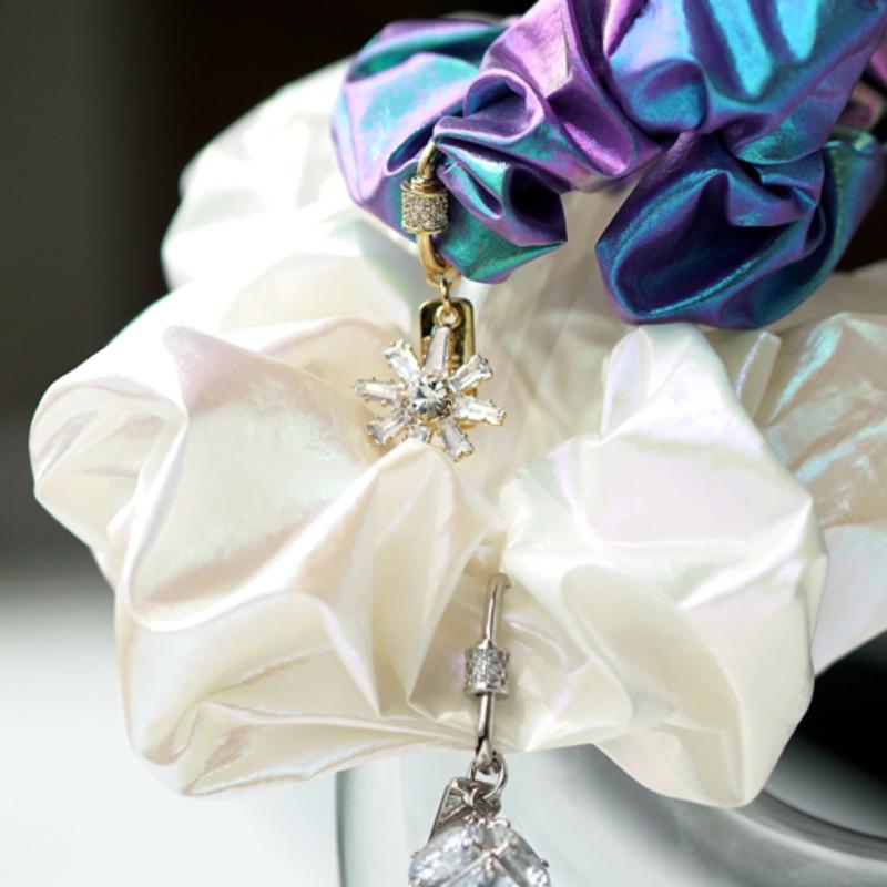 

Набор резинок для волос LUDE с зеркалом SET 2(White S+ Purple M)