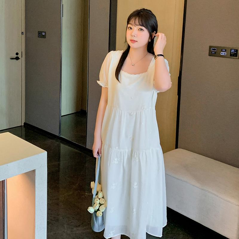 Large size women's clothing sweet sister embroidered dress summer new meat cover cool A-shaped dress 230435