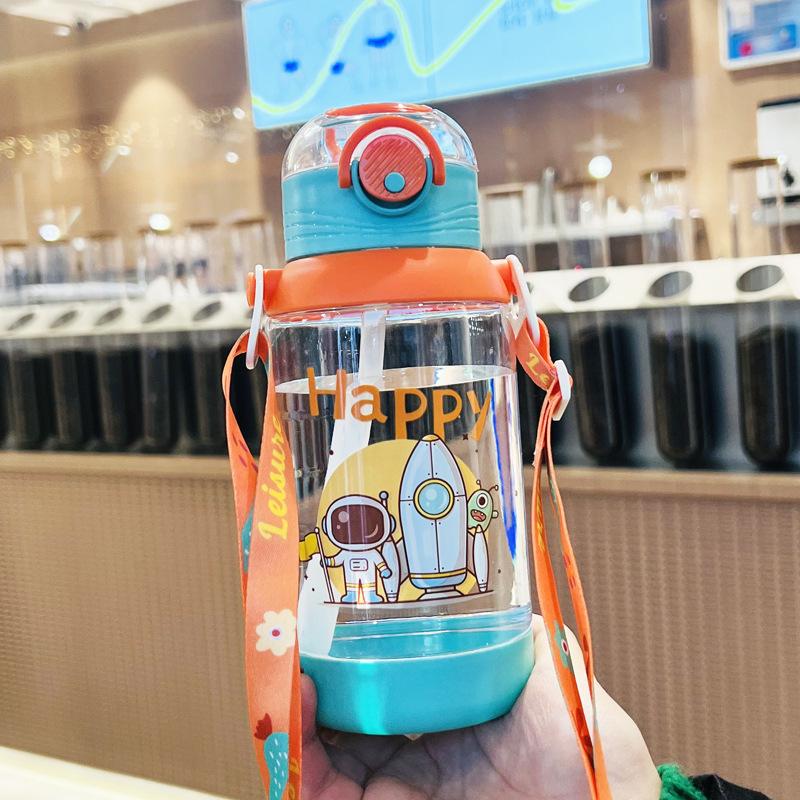 Wasserflasche mit großem Fassungsvermögen für Kinder, Fahrrad-Wasserbecher mit Strohhalm, isoliert, niedlich, 700 ml, Fahrrad-Wasserflasche mit Trageband