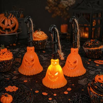 Halloween Lighted Decor Pumpkin Broom Light, Hanging LED Witch Lamp, Spooky Light Decorative for Holiday Party