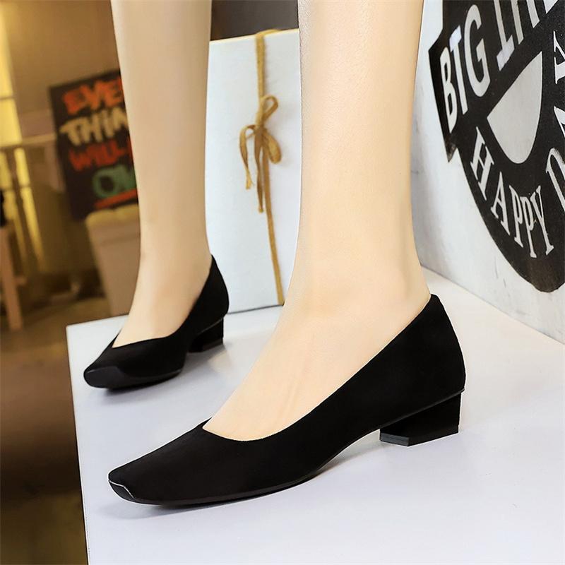Fashion Comfortable Elegant Square Toe Shallow Mouth Simple Plain Suede Pedicure Women Thick Heel Low Heel Professional Ol Single Shoes