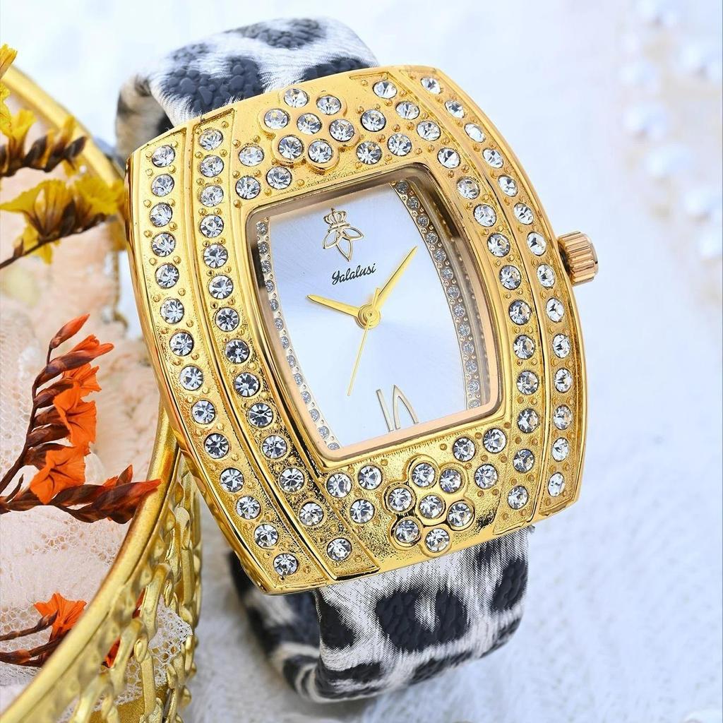 Moderne tonnenförmige Damenuhr Gold Iced Out Zifferblatt mit Leopardenarmband Luxus Quarz-Armbanduhr für Damen