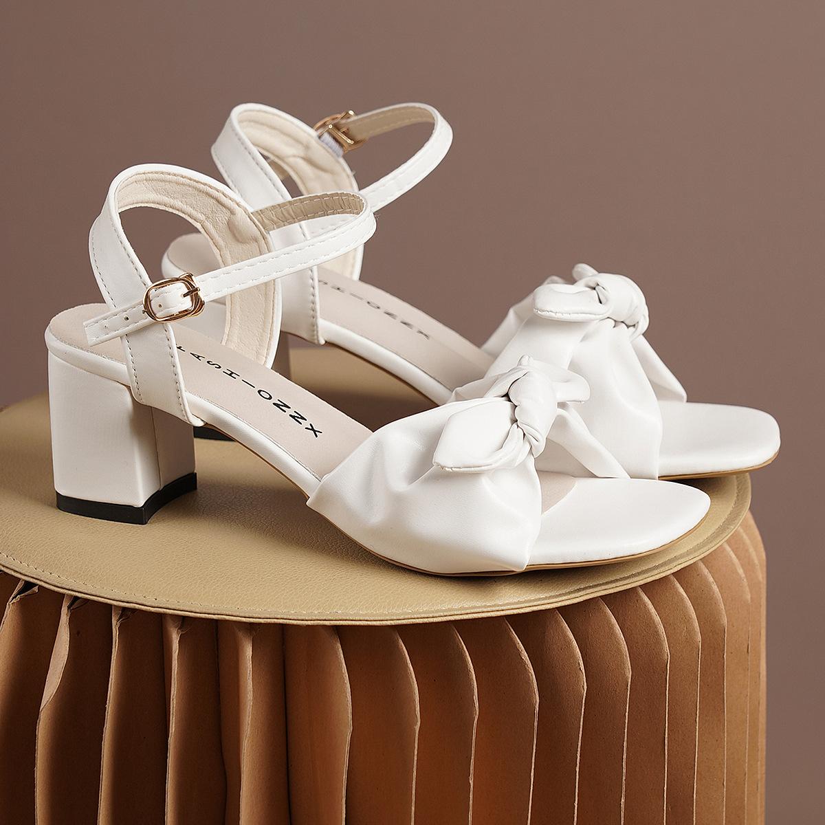 

Summer new thick heel sandals women s head large size sandals summer word with bow women s sandals 42 белый