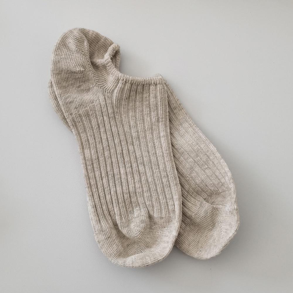 Cream Color Women's Breathable Cotton Low-Cut Boat Socks with Vertical Stripes, Non-Slip Heel, Suitable for Spring and Autumn.