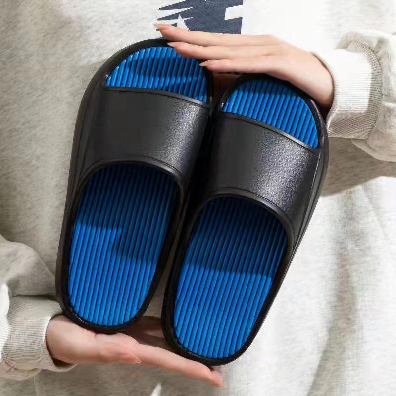 2025 New Non-Slip Slippers Women Men EVA Comfortable Cloud Slides Summer Solid Color House Shoes Casual Platform Flip Flops