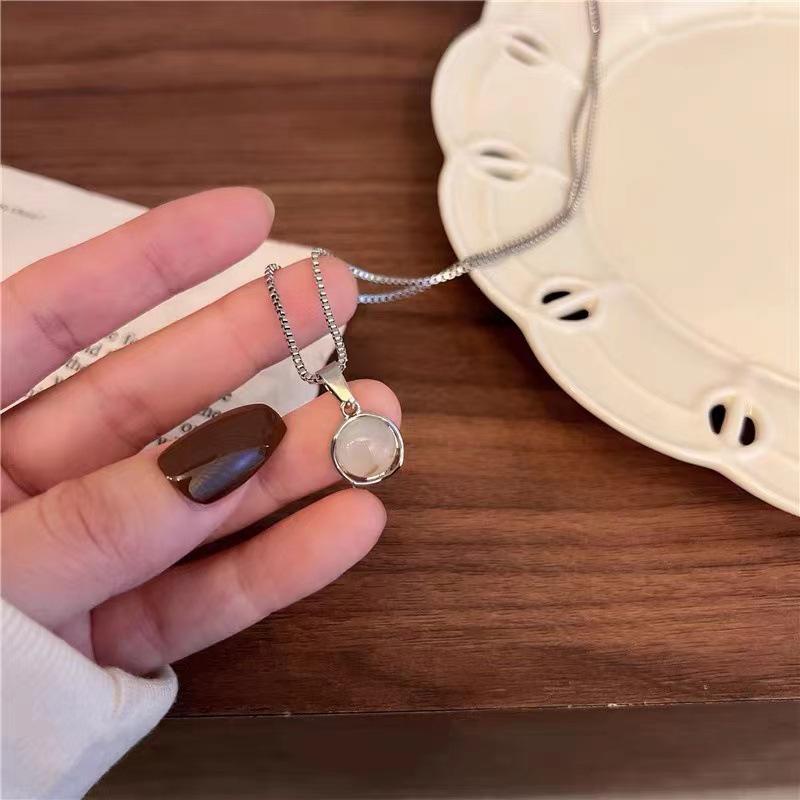 Reversible White Chalcedony Round Pendant Necklace - Stylish Clavicle Chain Accessory