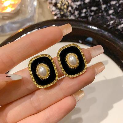 Retro Black Color Square Imitation Pearl Stud Earrings For Women Statement Unique Geometric Jewelry Brincos Pendientes