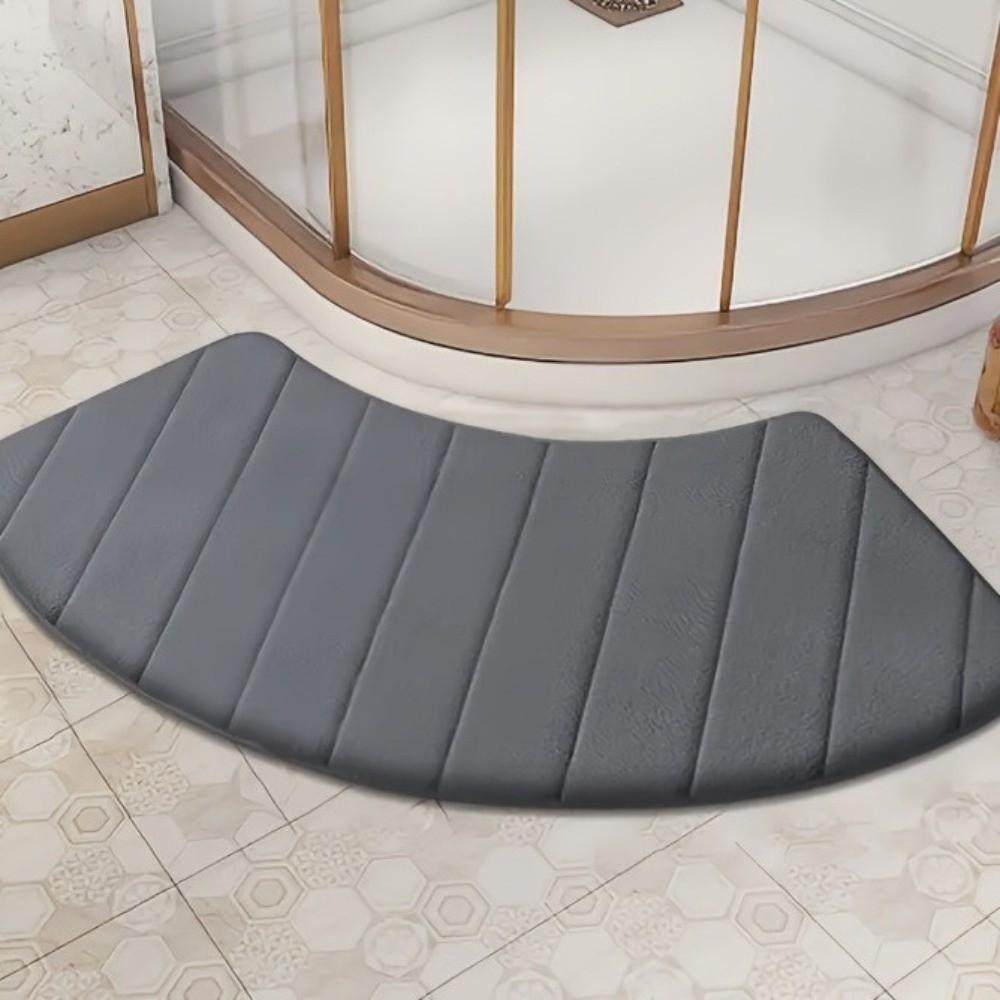 Solid Color Bathroom Absorbent Mat Thickened Bath Mat Fan-Shaped Door Mat Bathroom Floor