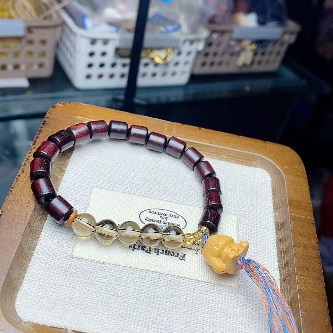 Versatile Red Sandalwood & Cinnamoroll Bracelet: Simple, Fashionable, Exquisite Unisex Style