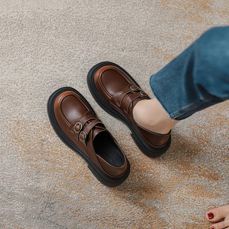 

Brown autumn new one-pedal women s shoes inner height increase small size 32 small leather shoes women 32 чорний