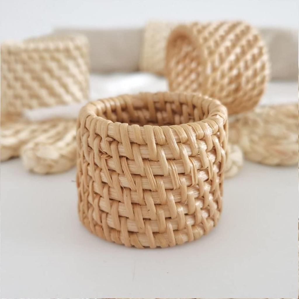 Woven Rattan Napkin Rings, Handmade Natural Wicker Napkin Rings, Farmhouse Chic Napkins Holder for Party Dinner Dining Table Decoration