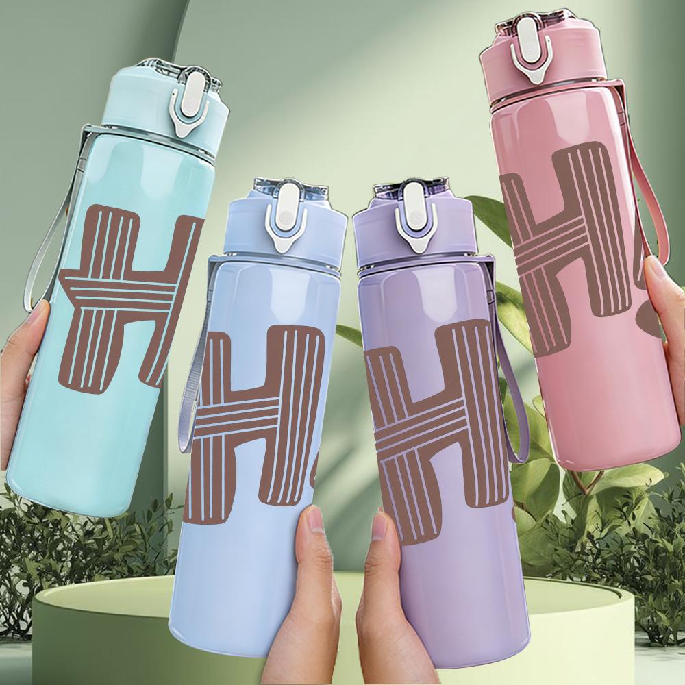 1PC Striped Hi Letter Graphic,750ml Color Plastic Sports Water Bottle,Leakproof Flip Straw Lid,Suitable for Sports Office Home Use