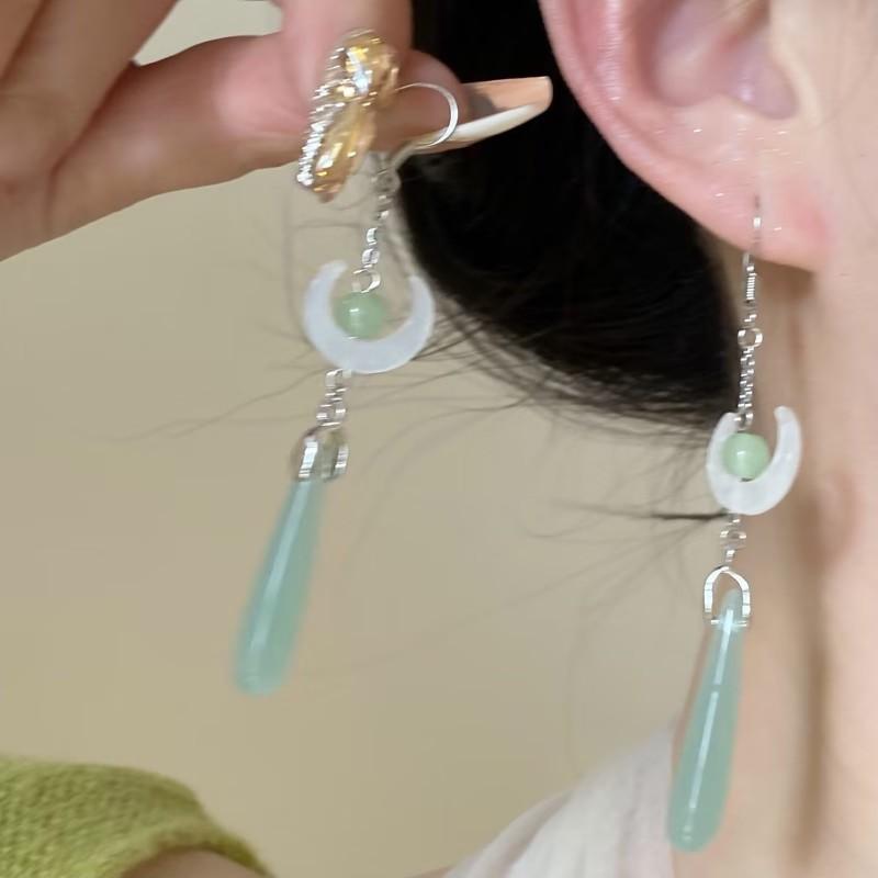 

New Chinese style ancient style imitation jade water drop earrings niche design sense earrings retro personality unique Hanfu national style earrings