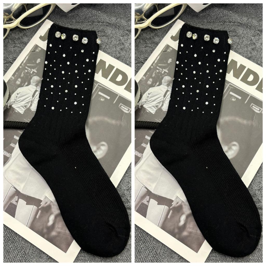 A Pair of Short Socks Accessories Socks Autumn and Winter New Personality Fashion Warm Rhinestone Decoration Socks