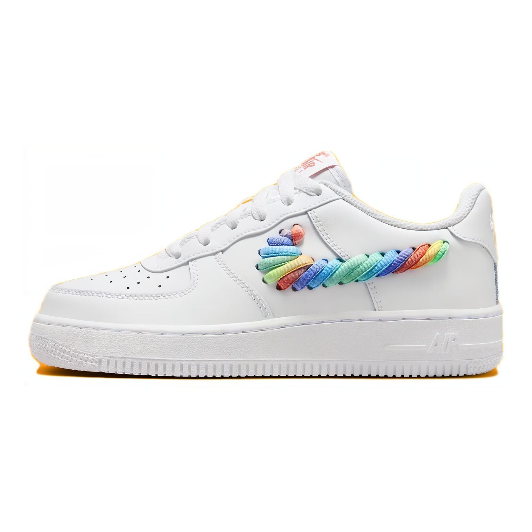 

Детские кроссовки Nike Air Force 1 Low GS Rainbow Swoosh белые многоцветные терра-румяна FQ4948-100 36