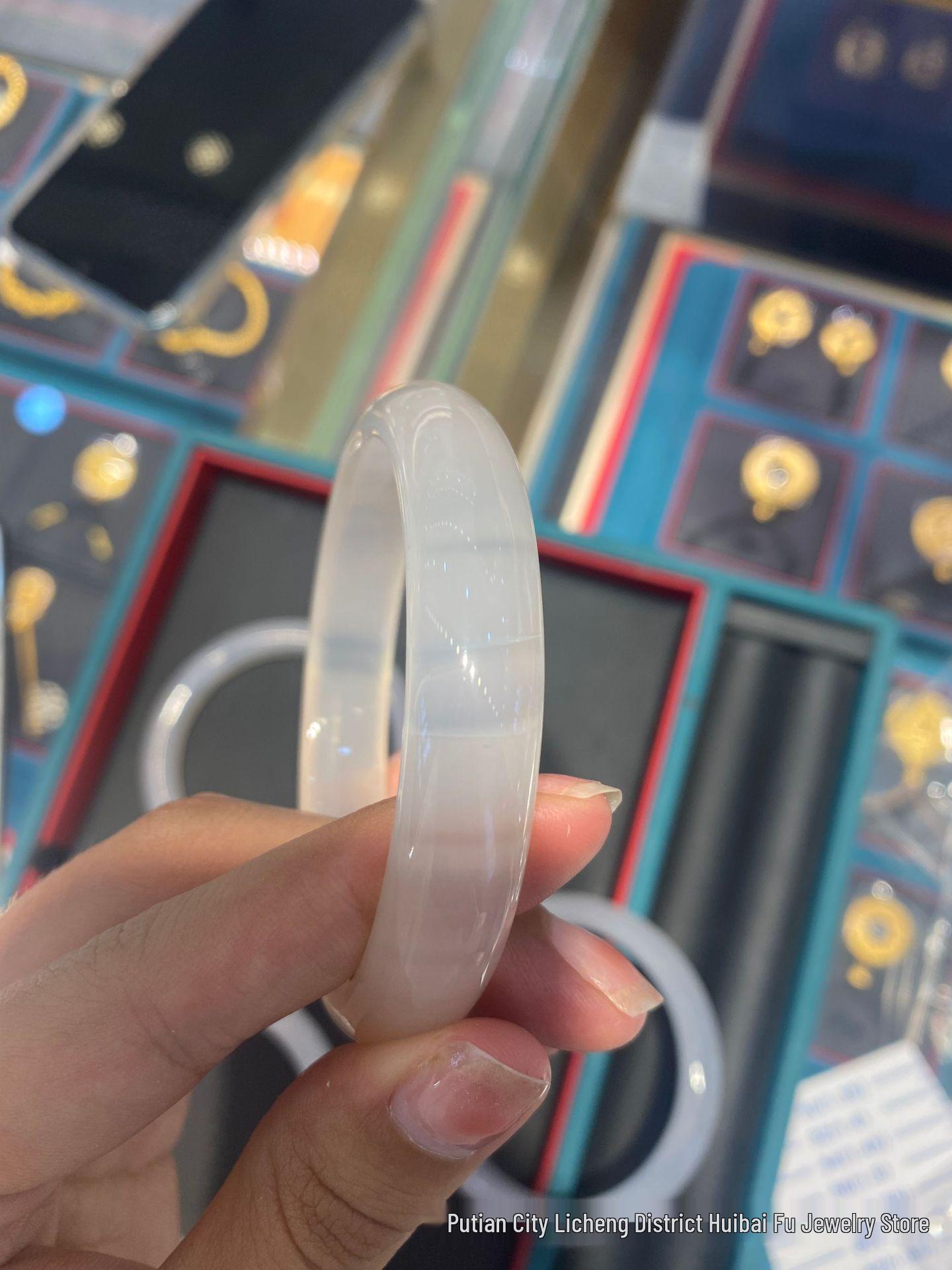 White Moonlight Brazilian Chalcedony Bracelet – Ice Lychee Jelly Style, Perfect Fairy Gift for Girlfriend 62mm