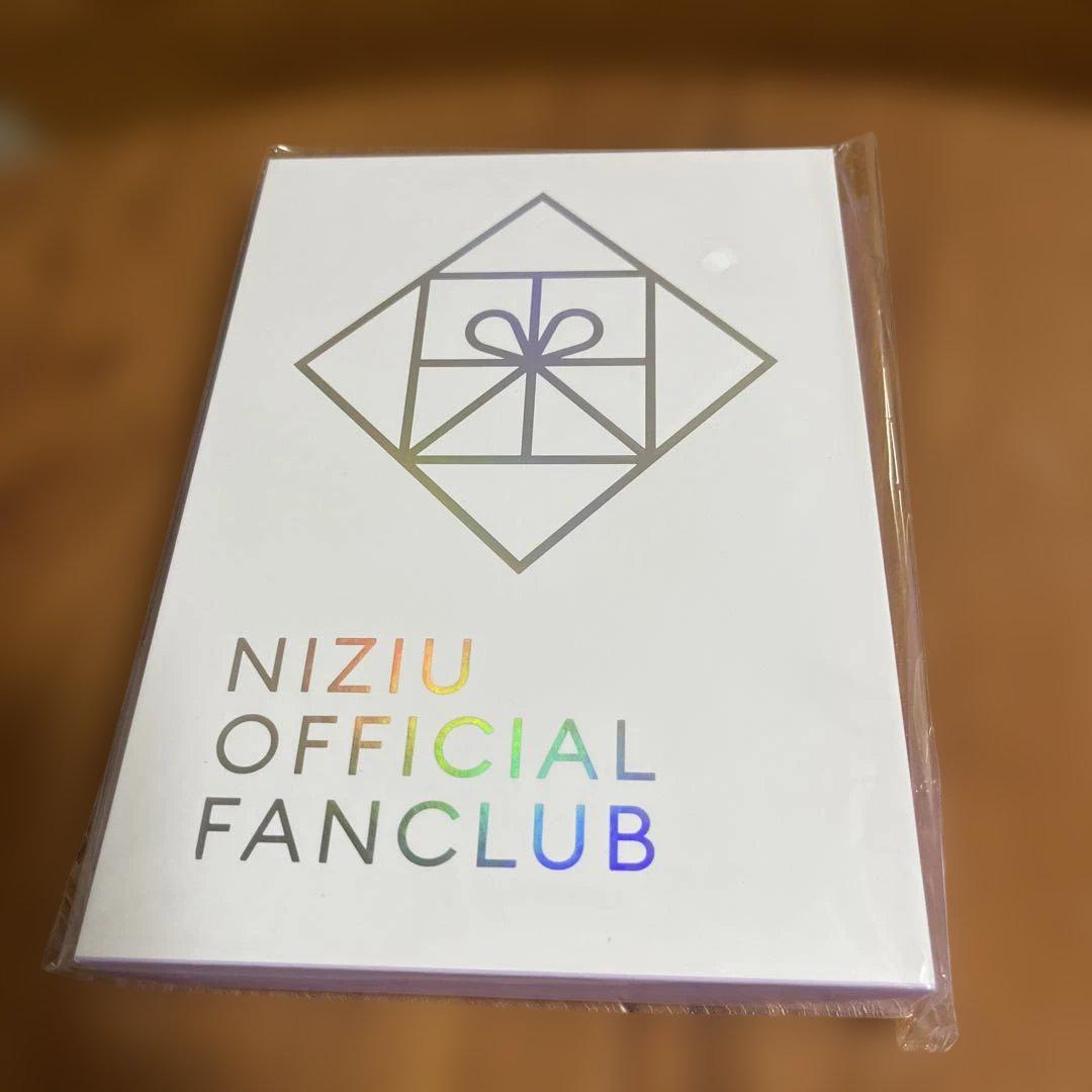 

[USED] NIZIU OFFICIAL FANCLUB Goods