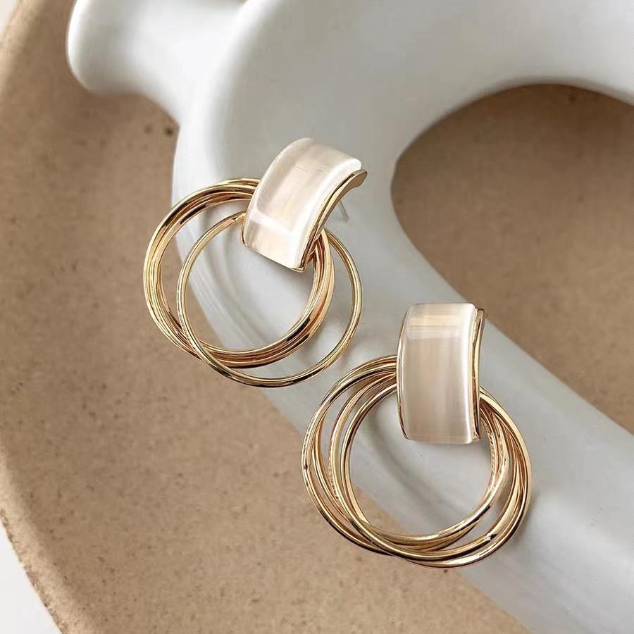 Quiet Luxury French Vintage Geometric Hoop Earrings Minimalist Metal Circle Ear Cuffs Old Money Aesthetic Dainty Gold Tone Studs
