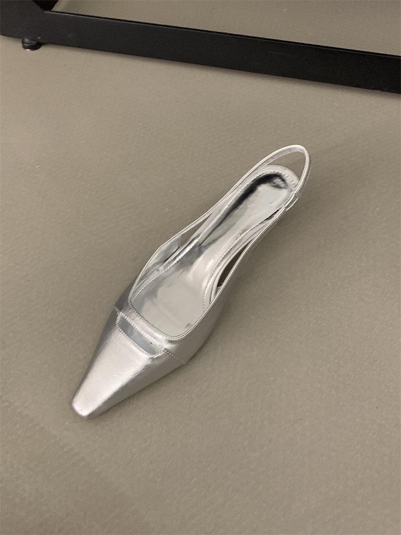 

Korean version of summer new 2025 niche retro versatile stiletto high heel kitten and simple square head sandals 39