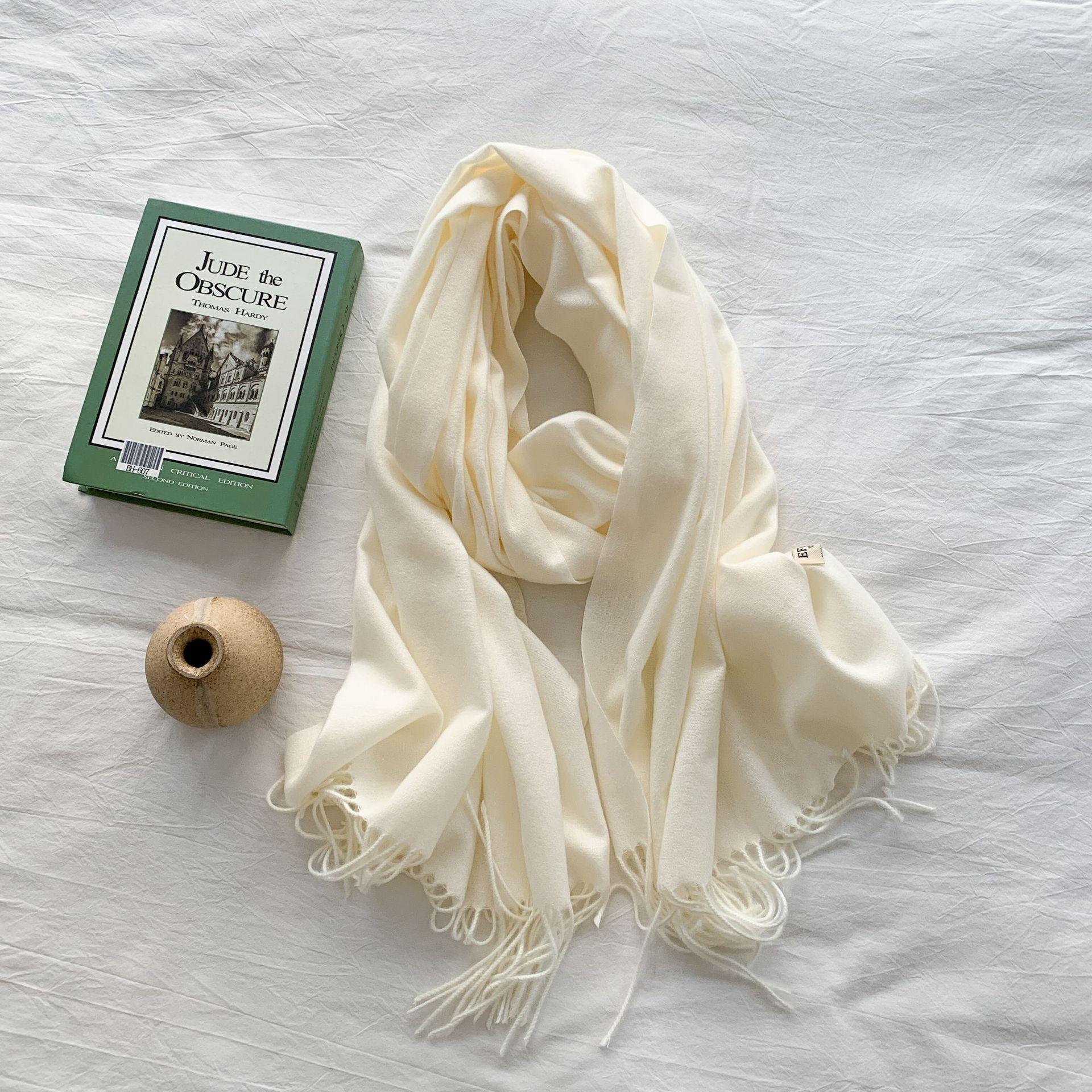 

Цукерковий шарф із імітацією кашеміру. Жіноча зимова однотонна тепла шаль. Весняно-осінній японський простий шарф. Above 175cm молоко, білий колір