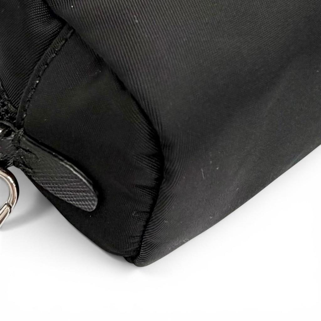 Excellent PRADA Cosmetics Pouch Vera Re-Nylon Mini Pouch Small Triangle 1NS175 Used