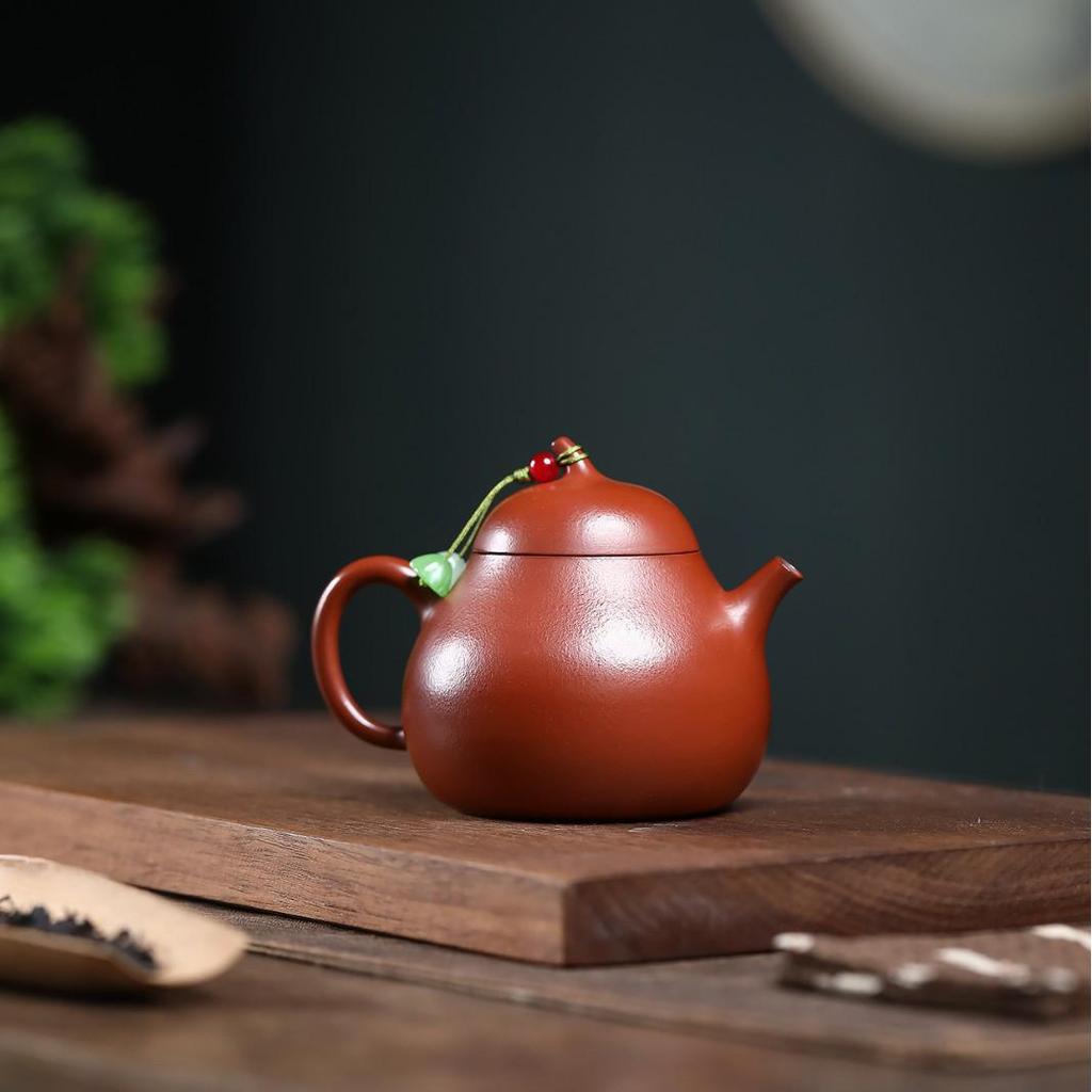 Yixing Zisha Red Clay Gourd Teapot for Gongfu Tea