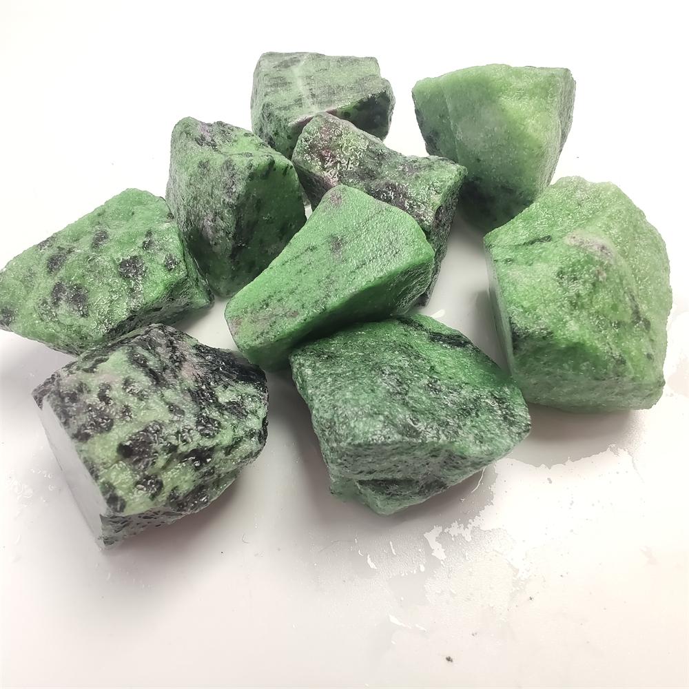 Natural Home Christmas Decoration Irregular Epidote Mineral Crystal Stone Specimen Reiki Healing Fengshui Stone Home Decoration