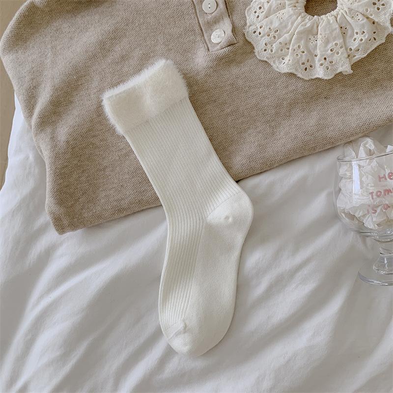 Ladies Warm Autumn and Winter Versatile Simple Double Needle Boneless Tube Stack Socks