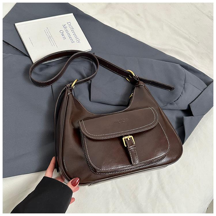 

Premium oil wax leather retro bag women s 2025 new autumn and winter versatile messenger bag single shoulder underarm tote bag