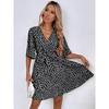 2026 Women's Spring/Summer New V-neck Short-sleeve Waist-cinching Dress