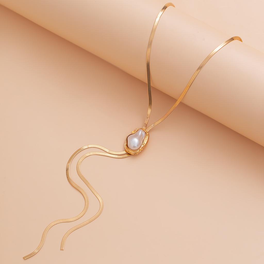 Hip Hop Babes Metal Snake Bone Chain Collarbone Chain, Wind Baroque Imitation Pearl Pendant Necklace