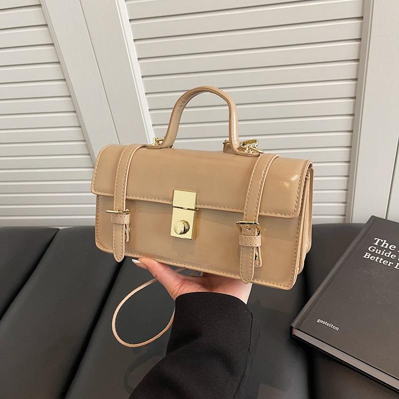 

Retro handbag Women s shoulder bag 2025 spring new simple small square bag Versatile messenger bag хакі