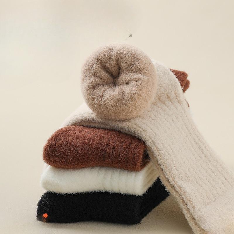 Women's Autumn and Winter Fleece and Thickened Warm Fleece Postpartum Socks, Simple and Versatile Sleep Socks, Pile Socks