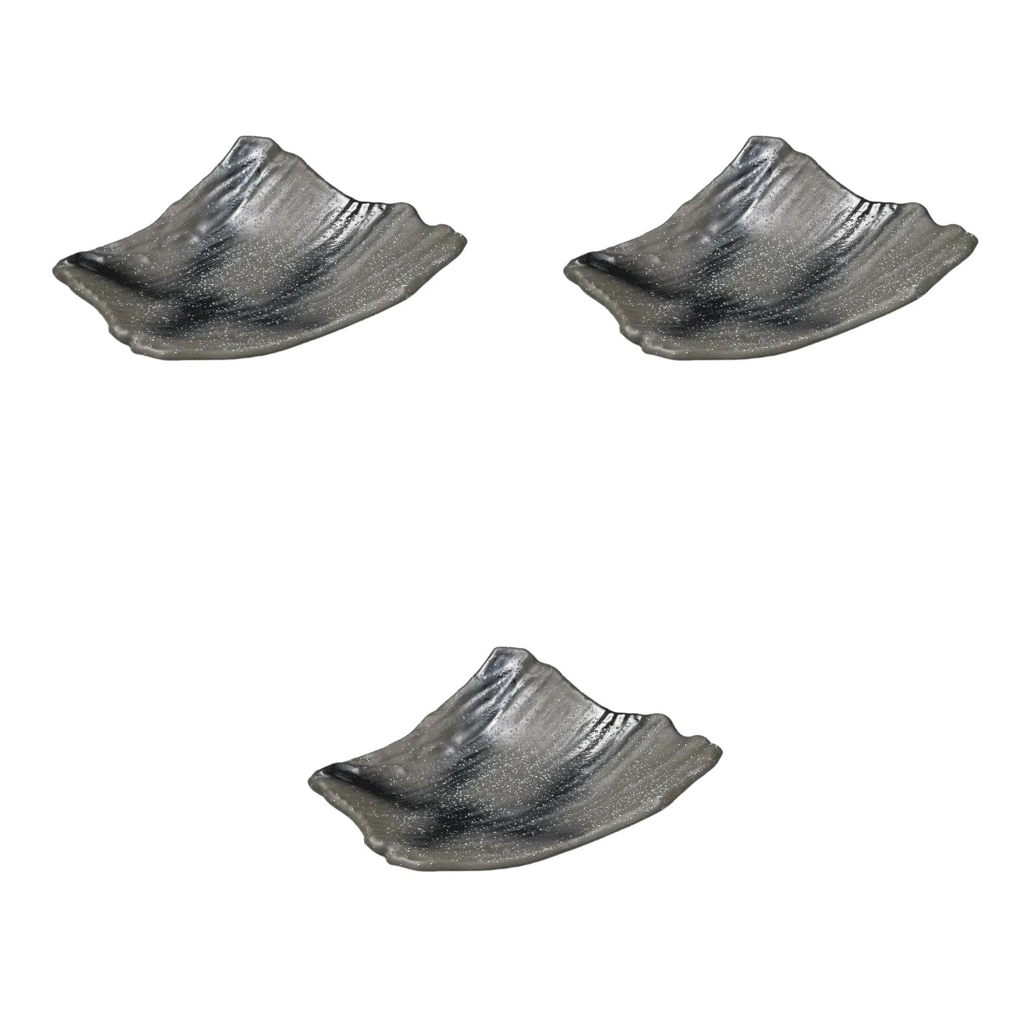 

Set of 3 Black Glazed Deformed Plates x 19 x Deformed Plates Made in China Setomonohonpo [24 5.2 cm] (Medium)