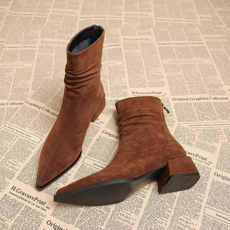 Mattes Wildleder Kurzer Schaft Französische Falten Stiefel zum Stapeln Reißverschluss hinten Grober Absatz Mode Vintage Westernstiefel