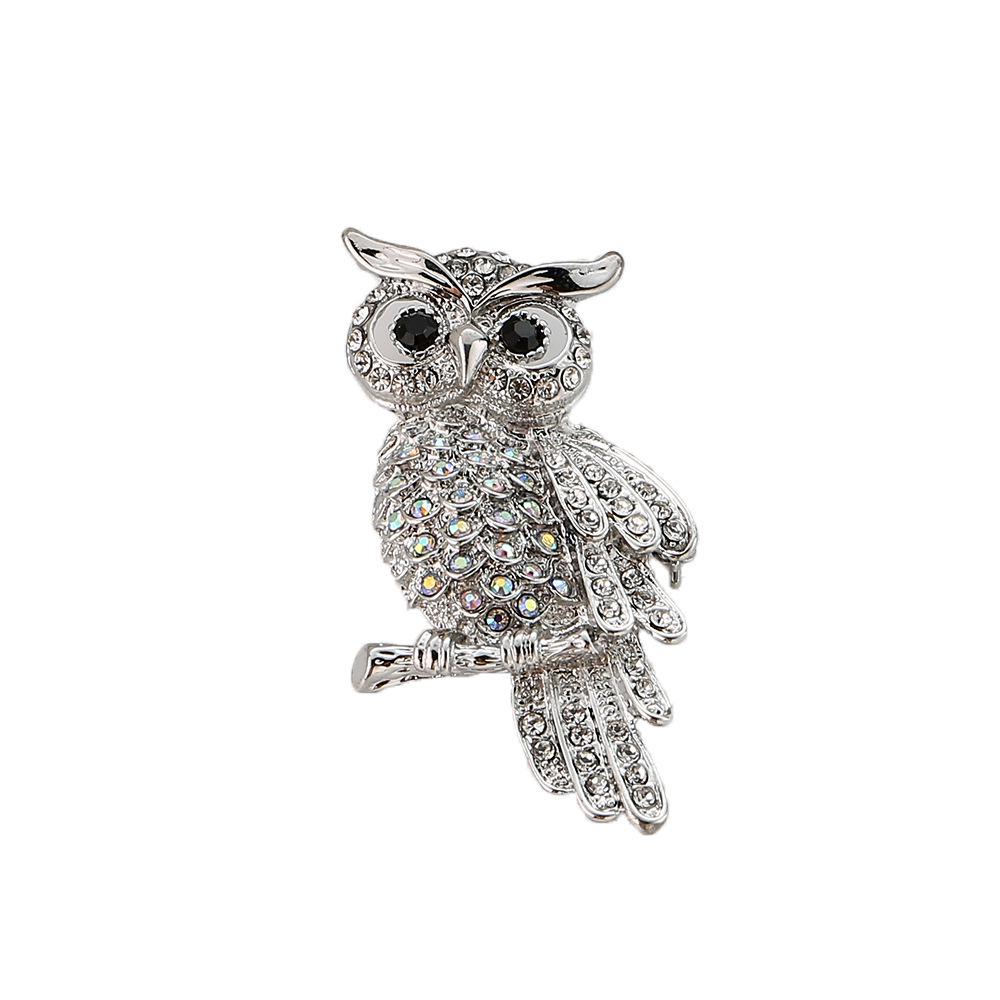 Hummingbird Crystal Rhinestone Brooch: Elegant Alloy Pin for Clothing Accessories