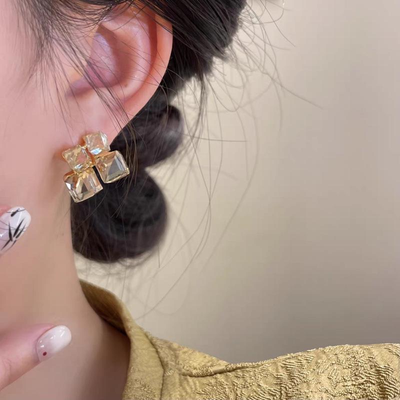 2024 Chic 3D Square Crystal Earrings for Women - Elegant & Versatile