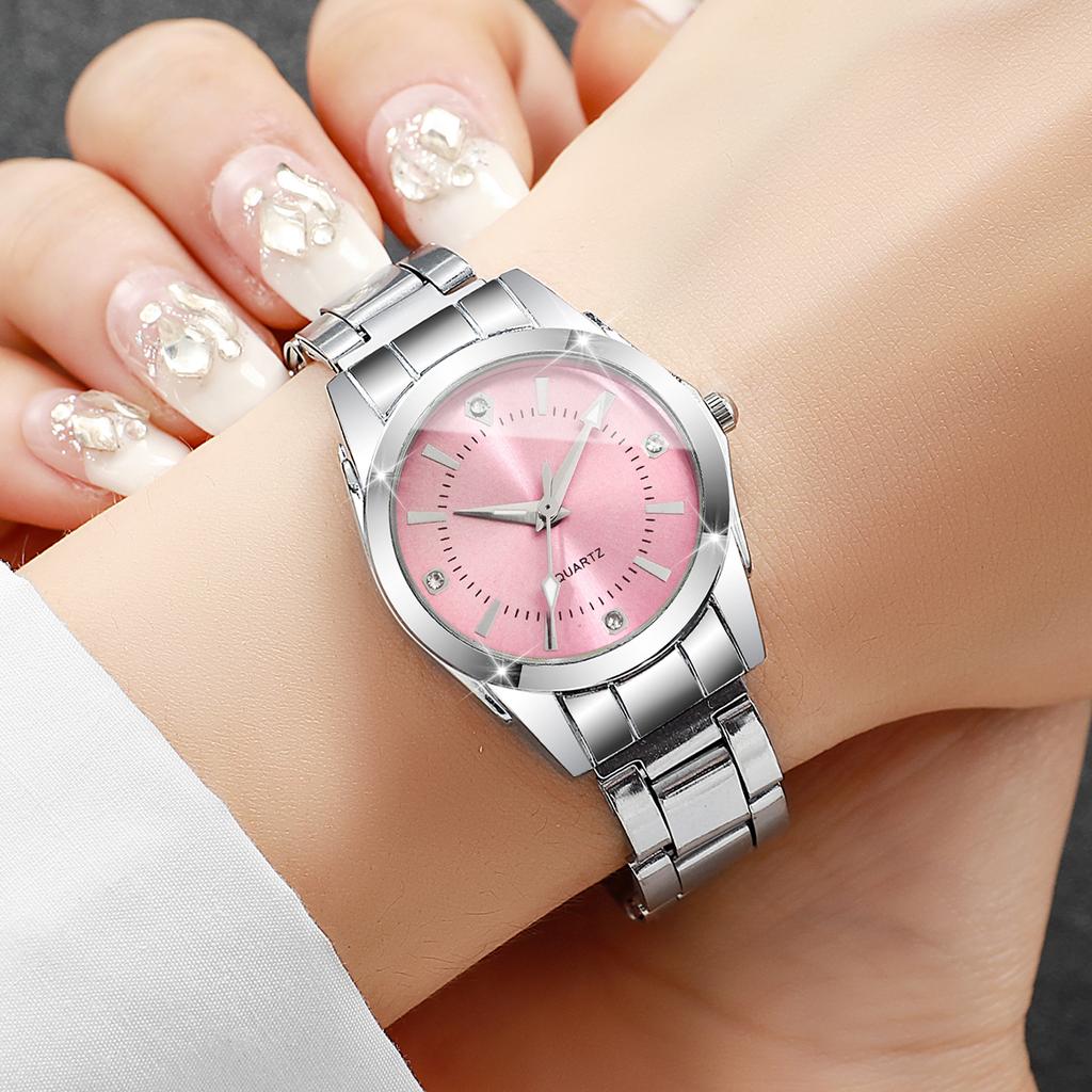 5 Stück Damen Uhr Einfach Mode Zifferblatt Klassischer Trend Elegantes Temperament Quarz Uhr Kombinationsset ( Box nicht im Lieferumfang enthalten )