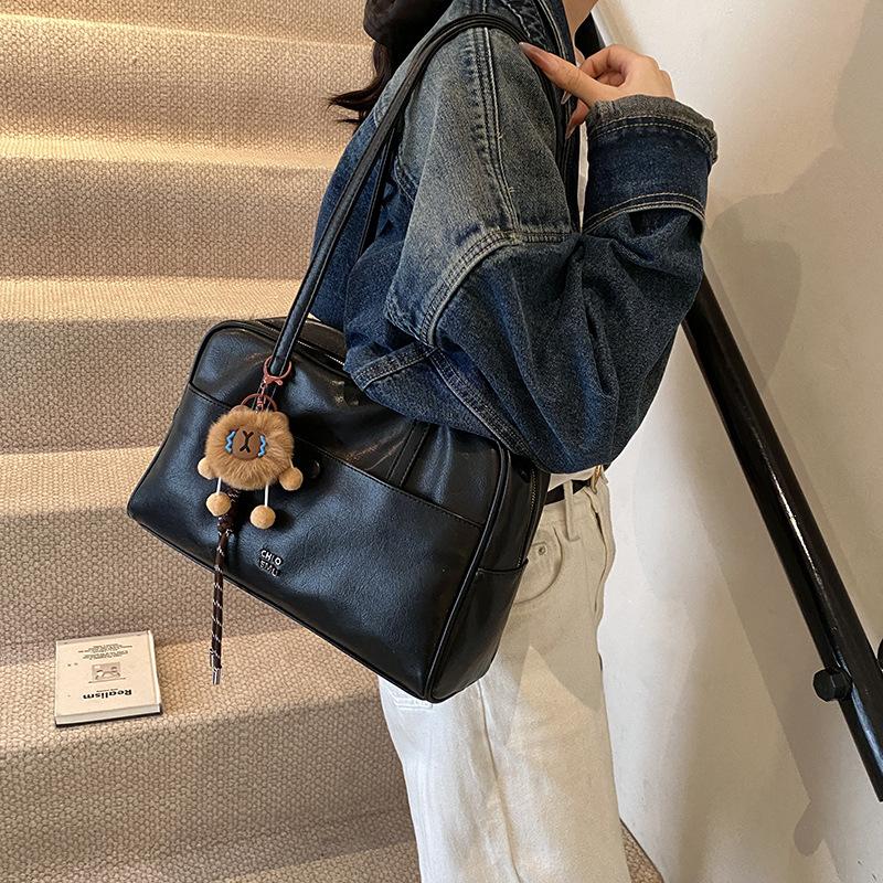 Retro bag women's large capacity 2025 new autumn and winter versatile casual shoulder underarm bag work commuter pillow bag