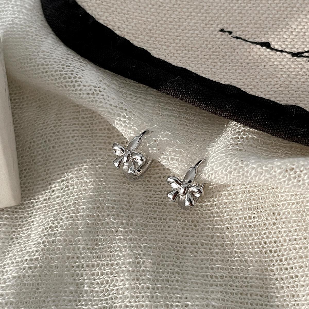 

999 стерлингового серебра серьги-пряжки бантики свежие ins стиль девушка ниша темперамент мода модные украшения 999 Silver