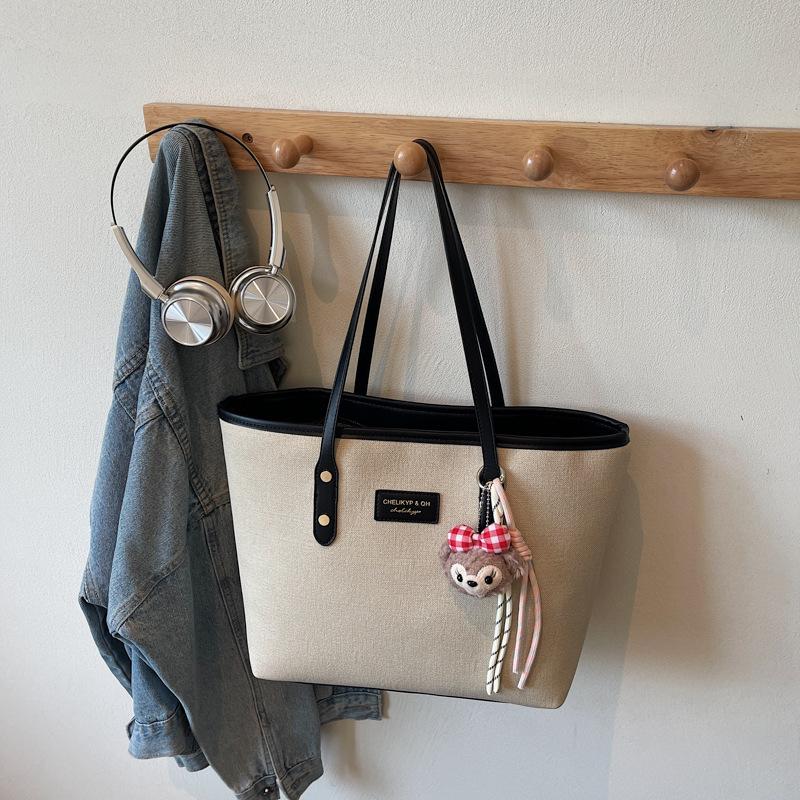 

Casual large-capacity bag women s new trendy fashion shoulder commuter bag versatile college student class tote bag чёрный