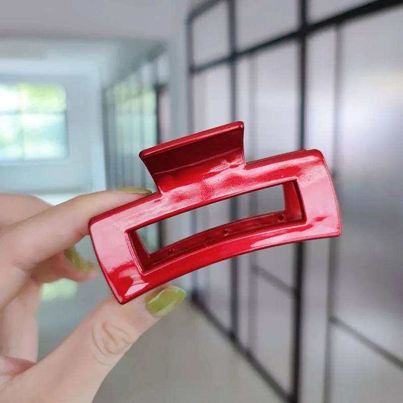 Koreański akrylowy czerwony spinka do włosów dla kobiet geometria mały duży krab spinki do włosów dziewczyny moda kwadratowy krzyż spinki do włosów akcesoria do włosów