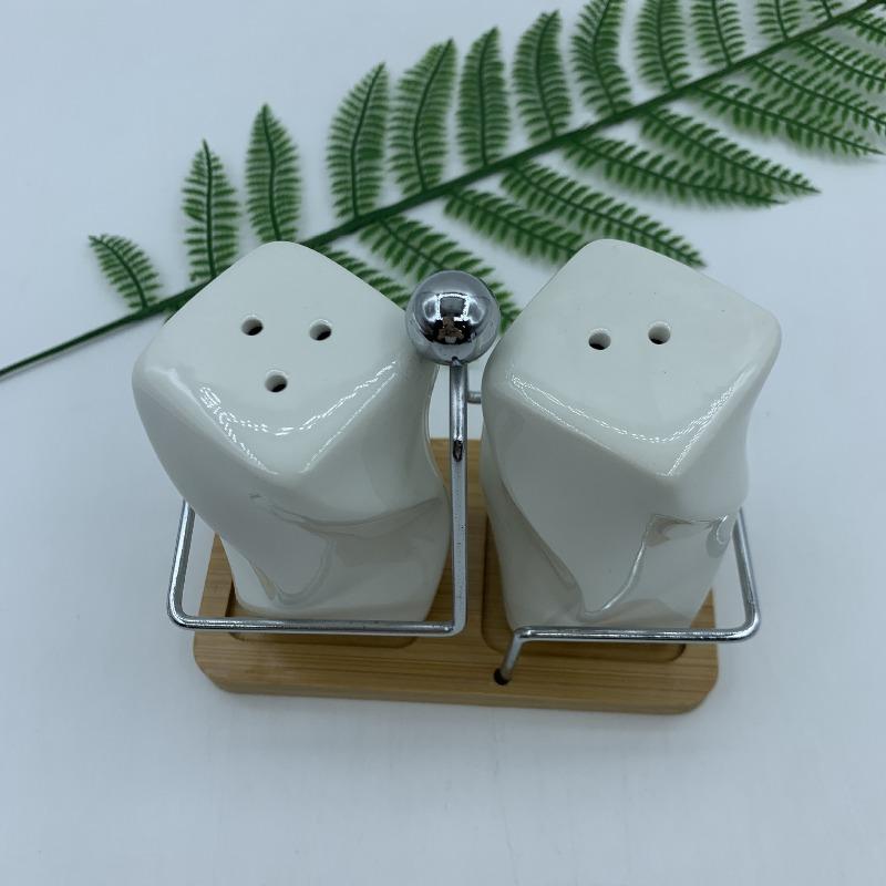 Nordic Ceramic Spice Jar Seasoning Box Creative Embossed Pepper Shaker Set Ceramic Salt Shaker Home Kitchen Flavoring Utensils