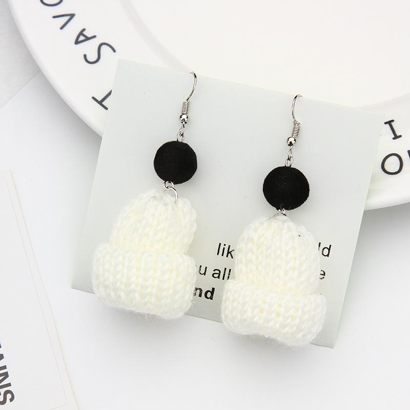 Autumn and Winter Cute Wool Christmas Hat Earrings Jewelry, Temperament Long Contrasting Color Pom-pom Earrings Women