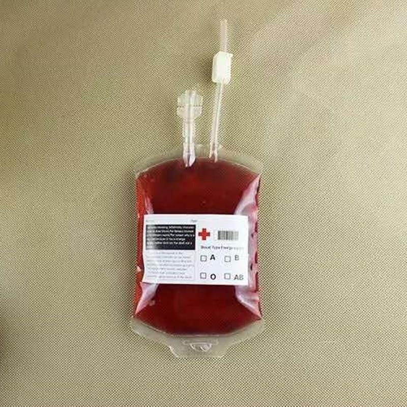 Halloween Prank Vampire Blood Infusion Bag (350ml) with Prop Sticker