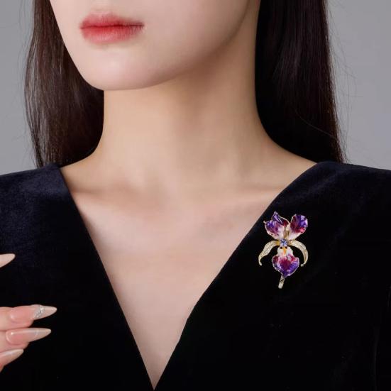 Brooch Pin Three-Dimensional Iris Flower Design Lightweight Alloy Pin with Cubic Zirconia Golden-Plated Edging Suit Coat Dress Scarf Sweater Badge
