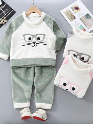 Conjunto de Pijama de Flanela Infantil com Desenhos Animados e Forro de Fleece Outono/Inverno 2023