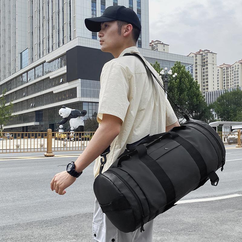 Männer und Frauen haben multifunktionale, großvolumige, druckreduzierende Hand-Trocken- und Nass-Trennung Sporttaschen und Schuhfächer